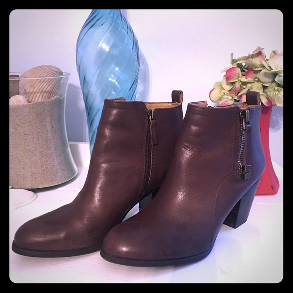 franco sarto halford ankle boot